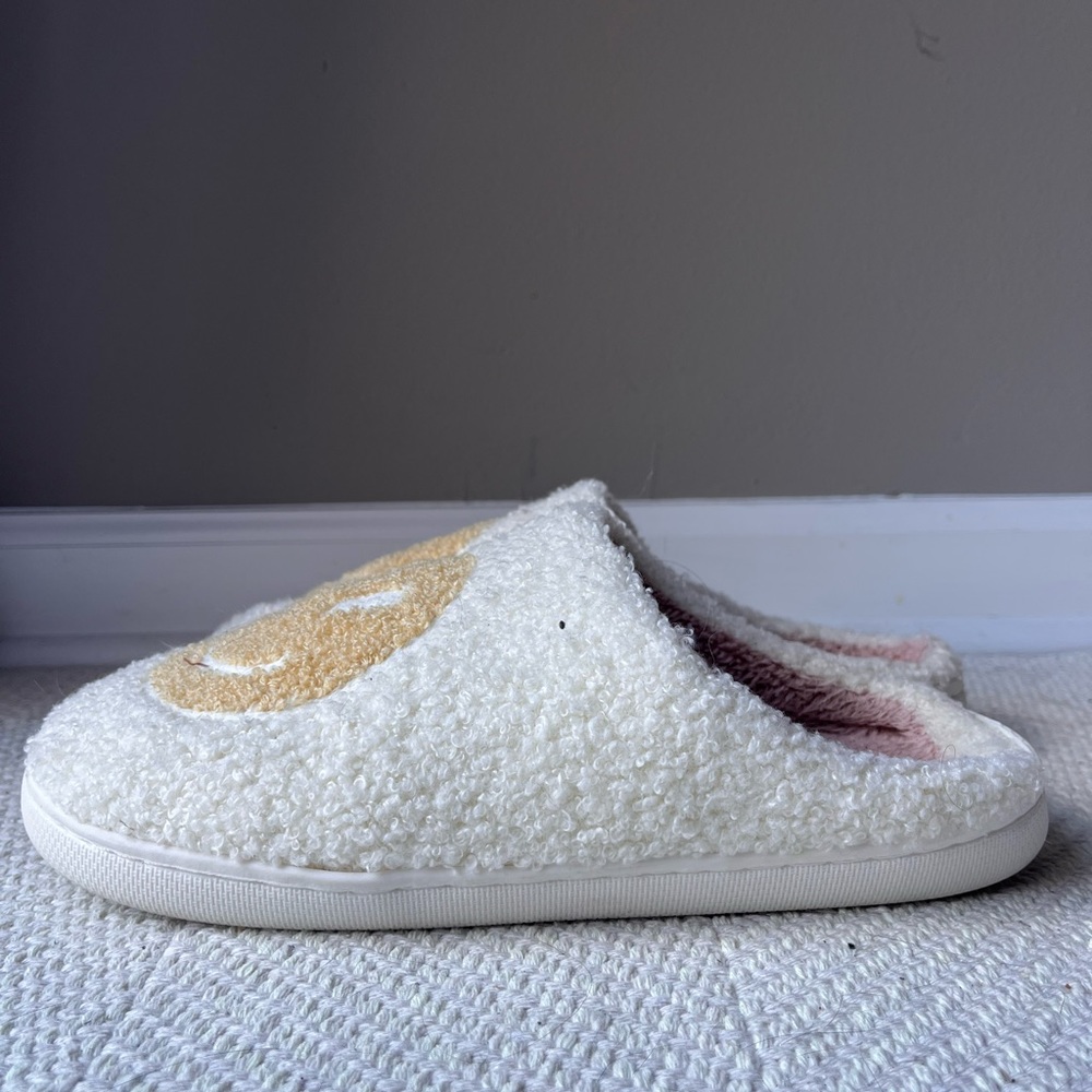 Slippers - Picture 3 of 3